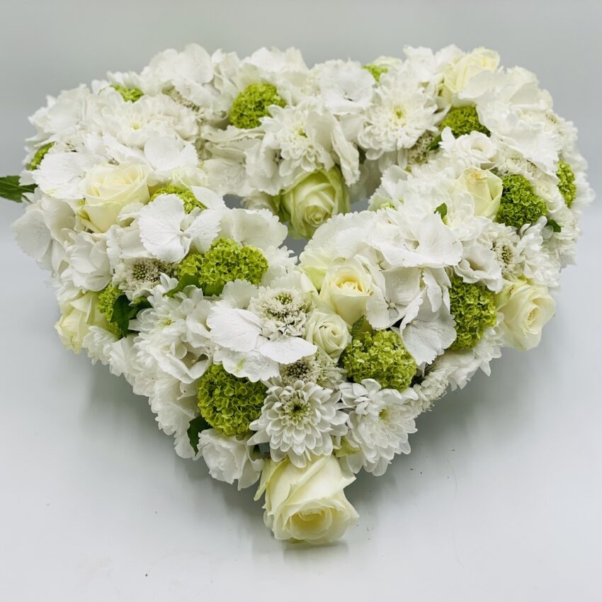 Send blomster en hjerte til begravelse leveres til hele Danmark