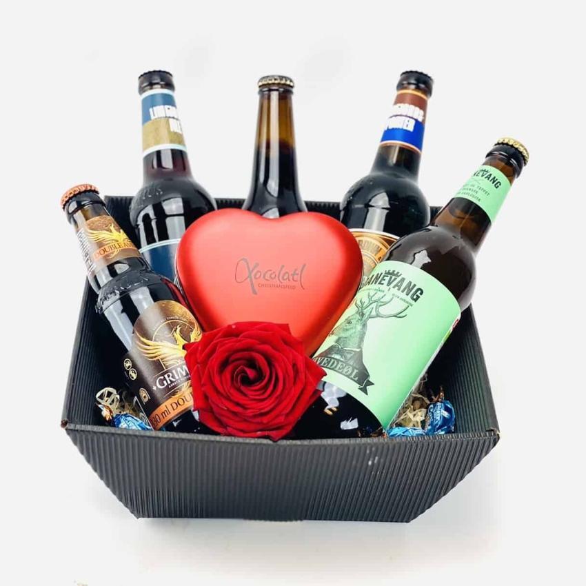 Send gave kasse med buket, bestil gave kasse, gave kasser, jule gave kasse, gave kasse med buket. gavekurv, bestil gavekurv, send gaverkurv, levering af gavekurv, send blomster, bestil blomster, levering af blomster, send buket, bestil buket, online blomster